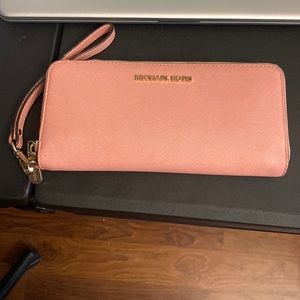 Michael kors wallet will hold a phone!